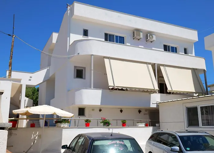 Vila Xhafa